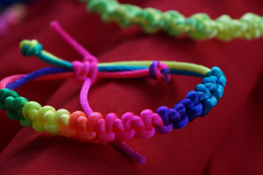 Pulseras Artesanales de Tela Arcobaleno