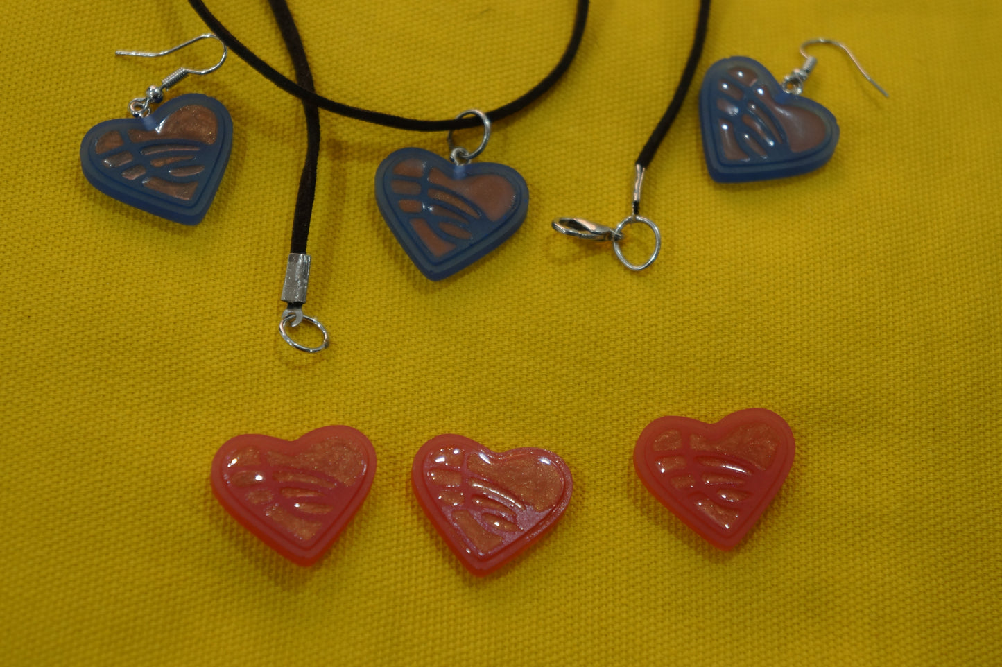 Set “Corazón Artesanal” en Resina Pintada a Mano