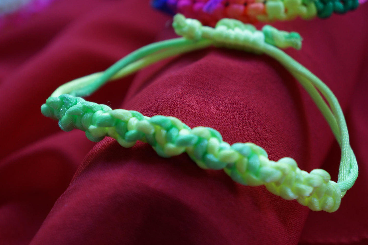 Pulseras Artesanales de Tela Spirale Lila