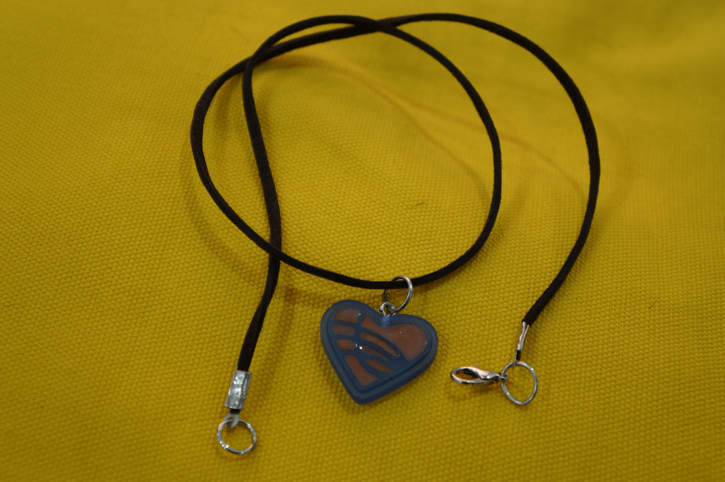 Set “Corazón Artesanal” en Resina Pintada a Mano