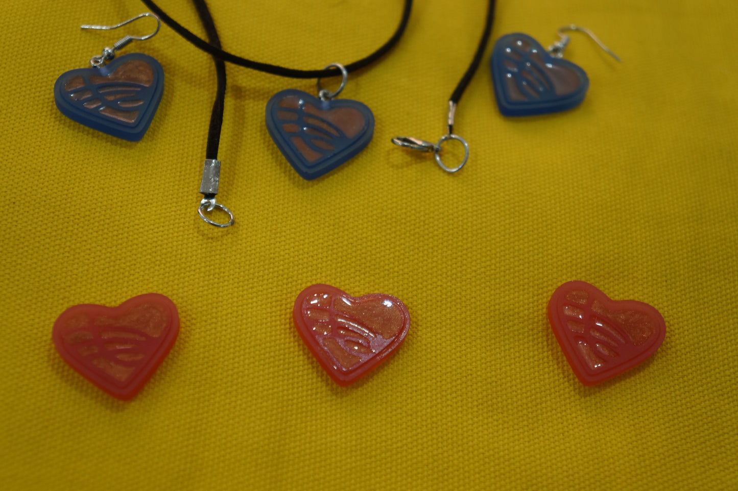 Set “Corazón Artesanal” en Resina Pintada a Mano